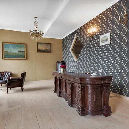 Palacowy Polonia Z Miejscem Parkingowym