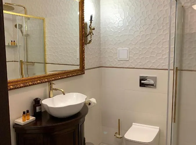 Palacowy Polonia Z Miejscem Parkingowym דירה *